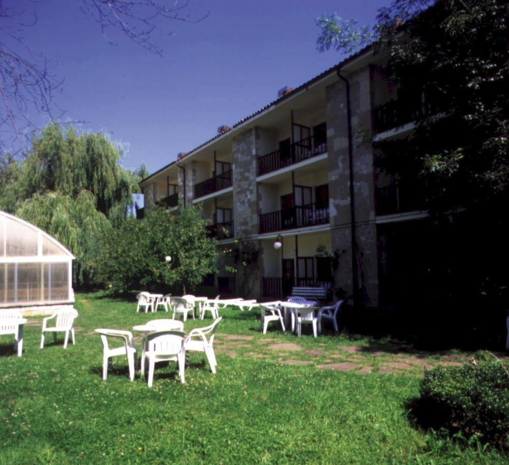 Hotel Termas De Lierganes Bagian luar foto