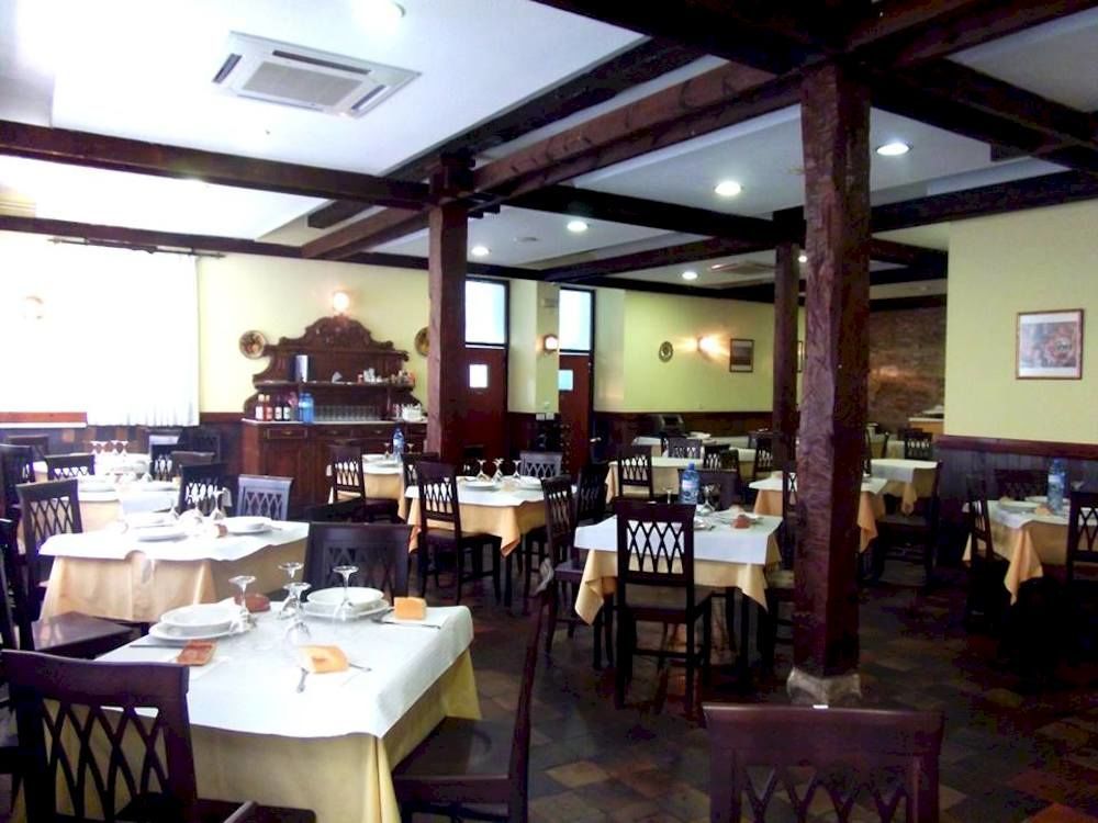 Hotel Termas De Lierganes Bagian luar foto
